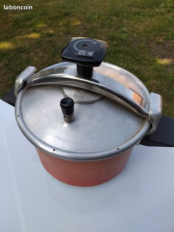Cocotte minute Seb