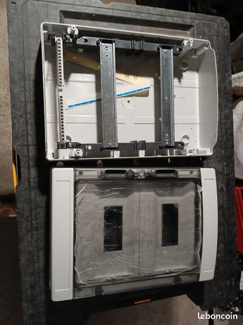 Coffret etanche 2 rangs 24 modules