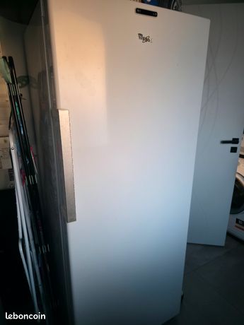 Congélateur armoire Whirlpool grande capacité