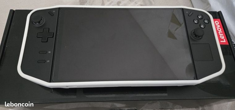 Console PC Lenovo Légion Go + housse + accessoires