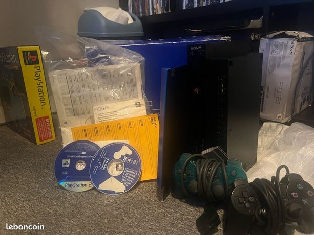 Console PlayStation 2 en boîte