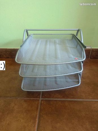 Corbeille/ trieur / étagère à courrier en métal