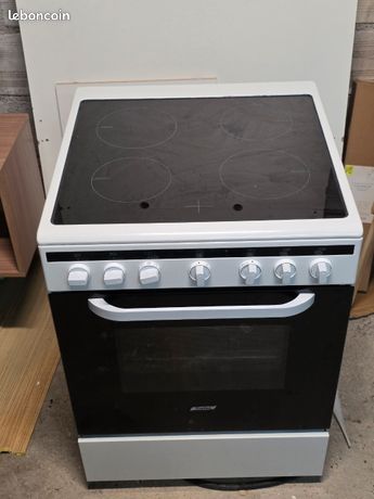 Cuisinière et four à induction 4 foyers