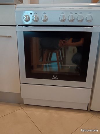 Cuisinière Indesit