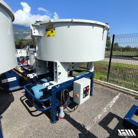 Cuve 600L/800L ou 1200L à béton pour agriculteur, prise de force, hydraulique ou électrique