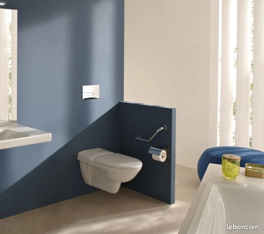 Cuvette WC suspendu PMR Jacob Delafon rallongée 71x36 pour accès latéral 3/6 L