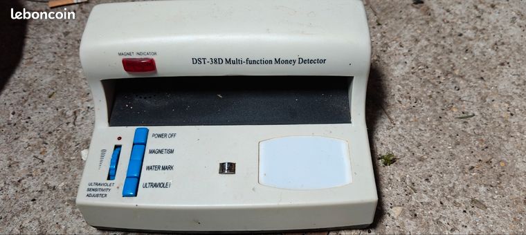 Détecteur faux billets