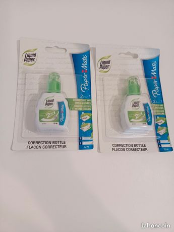 Deux Flacons Correcteur Paper Mate, et