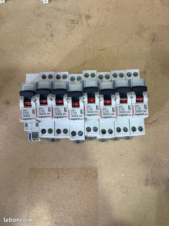 Disjoncteur Legrand C 10A