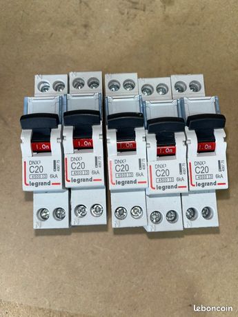 Disjoncteur Legrand C.20a