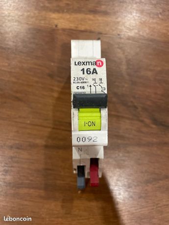 Disjoncteur lexman 16a