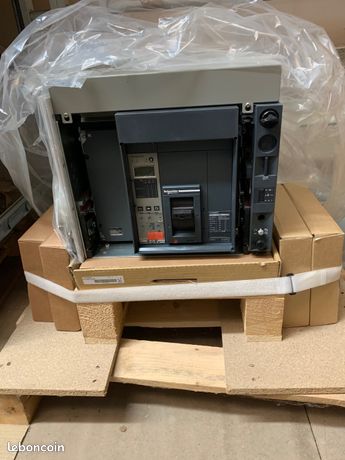 Disjoncteur NS 1600 N 4P