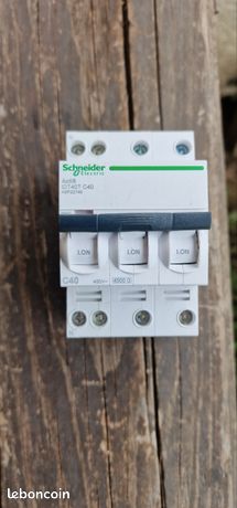 Disjoncteur Schneider C40