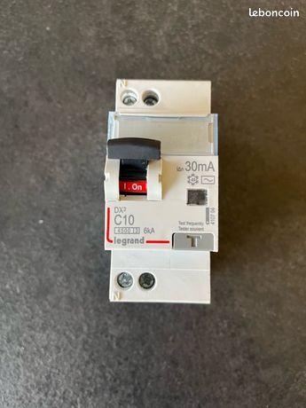 Disjoncteur différentiel 10a type AC 30mA courbe C Legrand 410704