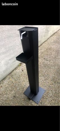Distributeur de gel hydroalcoolique à pédale