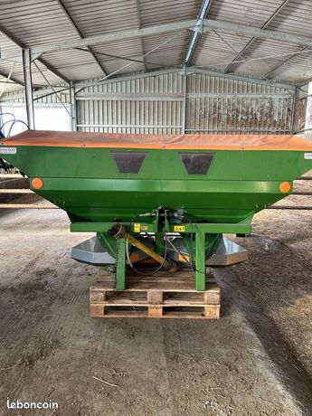 Distributeur engrais