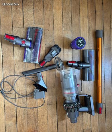 Dyson V10