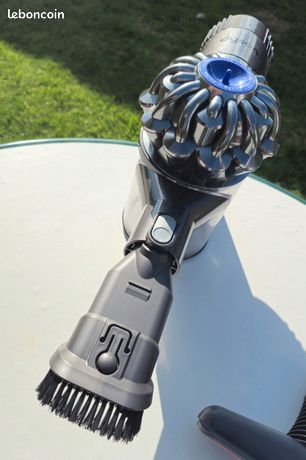 Dyson V6 Fluffy
