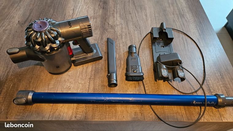 Dyson v6