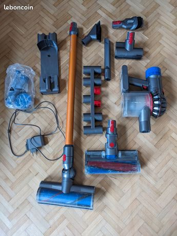 Dyson V8 absolute