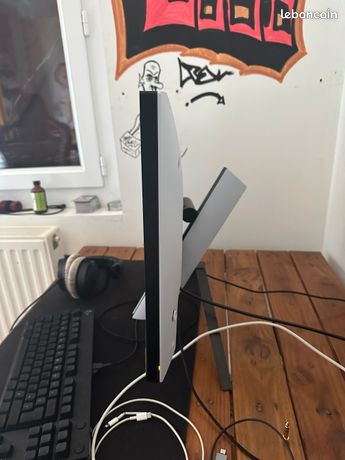 ÉCRAN SONY INZOME M9 4K 120hz PARFAIT POUR GTA 6