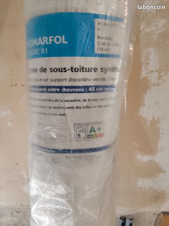 Écran sous toiture