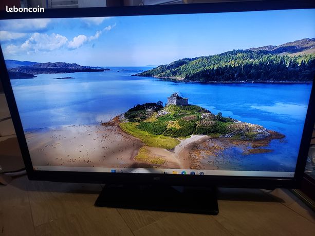 Ecran televiseur TV 32 pouces 81 cm 3 HDMI VGA USB PERITEL
