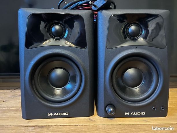 Enceinte M-audio AV32
