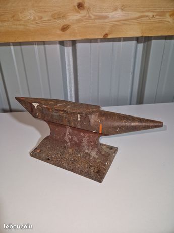 Enclume ancienne
