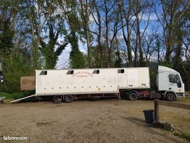 Ensemble Tracteur IVECO + remorque SAMRO