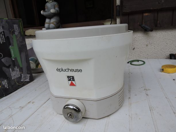 éplucheuse à pommes de ferrre vintage