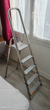 Escabeau métalique