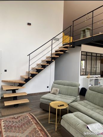 Escalier contemporain sur mesure verrières