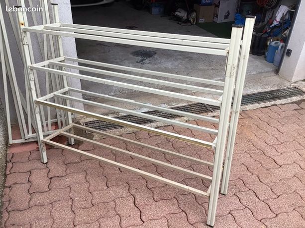 Etagere