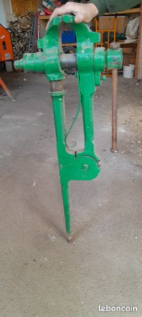 Etau de forge