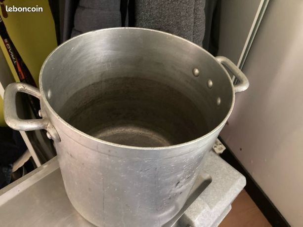 Faitout 33cm hauteur largeur 33cm