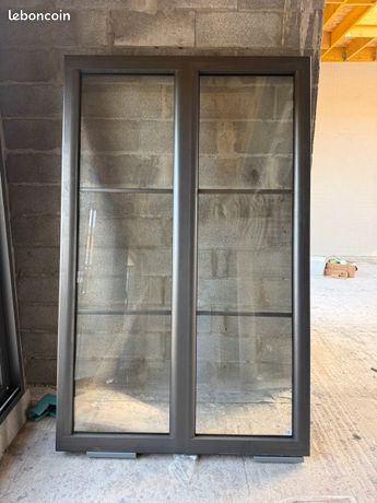 Fenêtre fixe neuve jamais posée