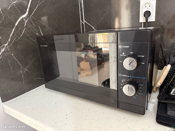 Four à micro-ondes