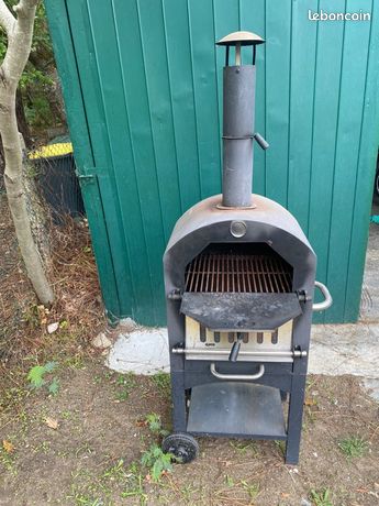Four à pizza barbecue
