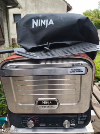 Four à pizza électrique NINJA Woodfire OO101EU orange inox, 1 pizza 30 cm, préchauffage 15 min, jusqu'à 370°C