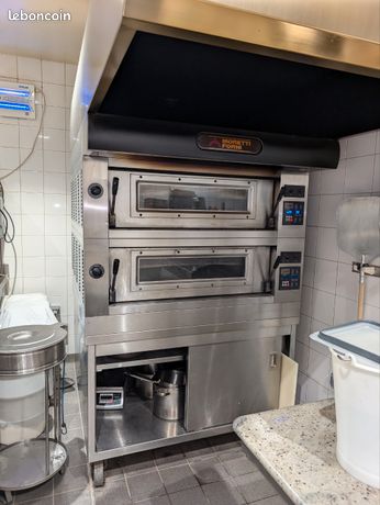 Four à pizza professionnel Moretti 2 chambres + meuble inox + hotte sur mesure