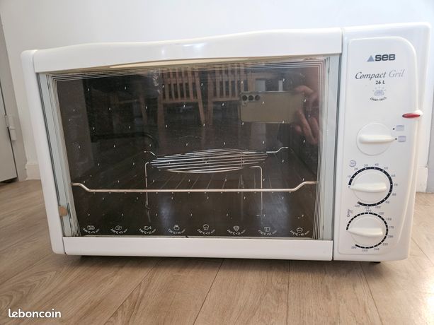 Four compact gril SEB 26 litres