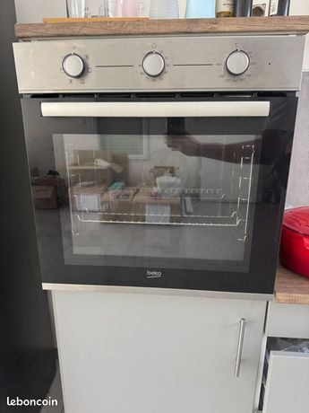 Four encastrable Beko