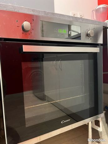 Four encastrable CANDY