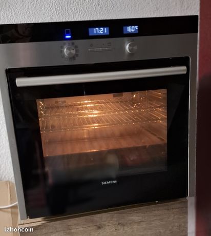 Four encastrable SIEMENS pyrolyse
