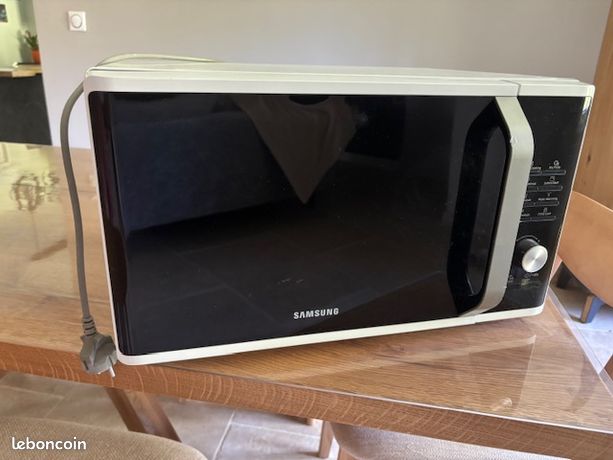 Four micro ondes samsung 28 l