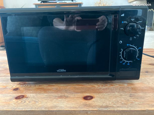 Four micro-ondes