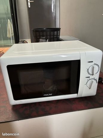 Four micro-ondes