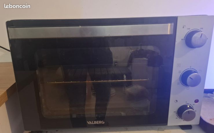 Four VALBERG 46L