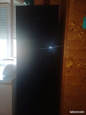 Frigo boujoure je ven mon frigo pour pièce il marche plus peut-être il faud changez la barrière